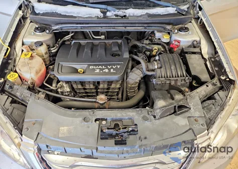 2012 Chrysler 200 Lx z USA, uszkodzony, nr VIN 1C3CCBAB4CN100937